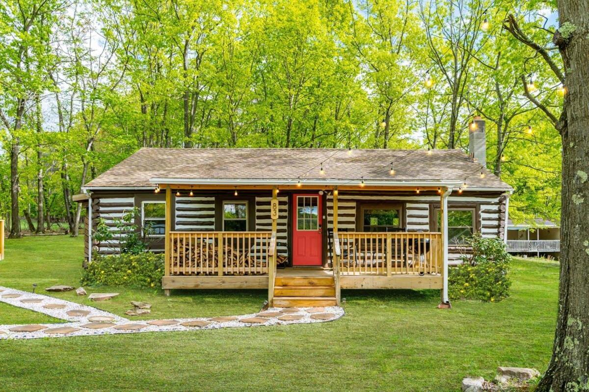 Modernized Log Cabin W Hot Tub Fire Pit & Views Berkeley Springs Luaran gambar
