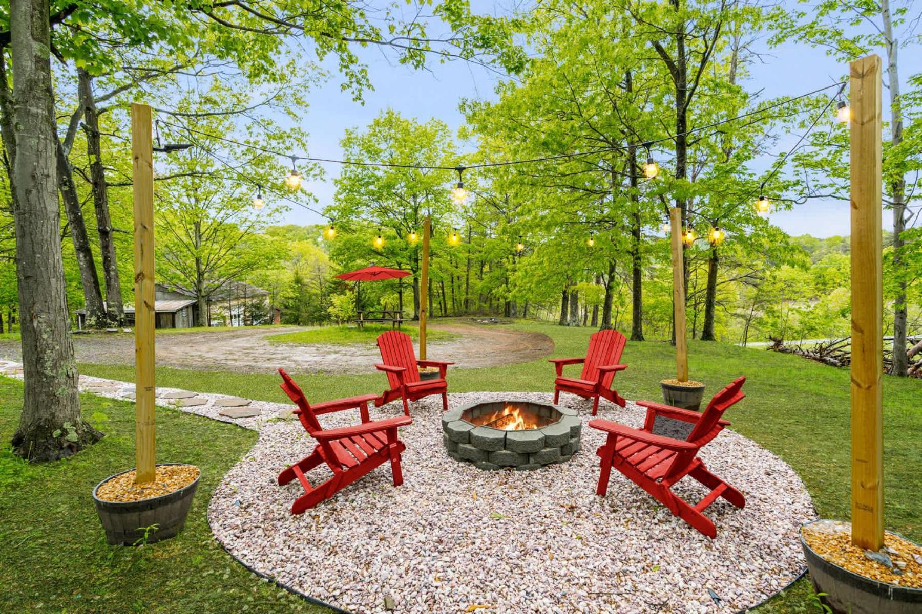 Modernized Log Cabin W Hot Tub Fire Pit & Views Berkeley Springs Luaran gambar