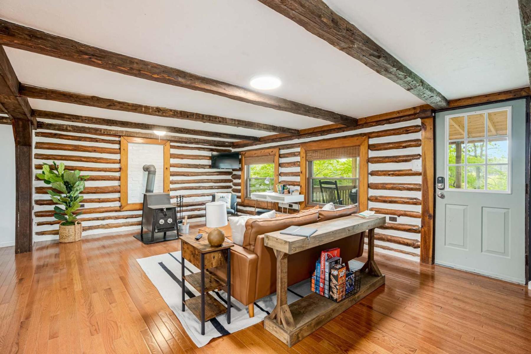Modernized Log Cabin W Hot Tub Fire Pit & Views Berkeley Springs Luaran gambar