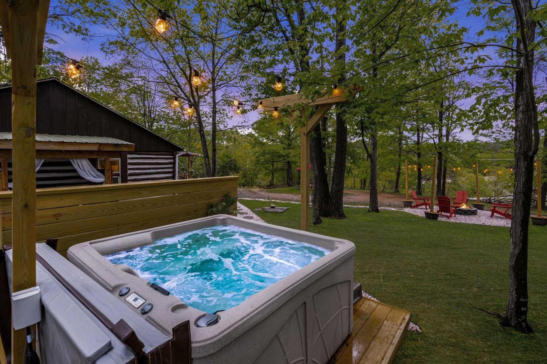 Modernized Log Cabin W Hot Tub Fire Pit & Views Berkeley Springs Luaran gambar